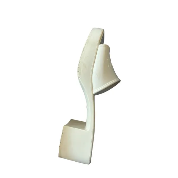 Coach Scarlett sandal cream color women's size 8 - Image 2