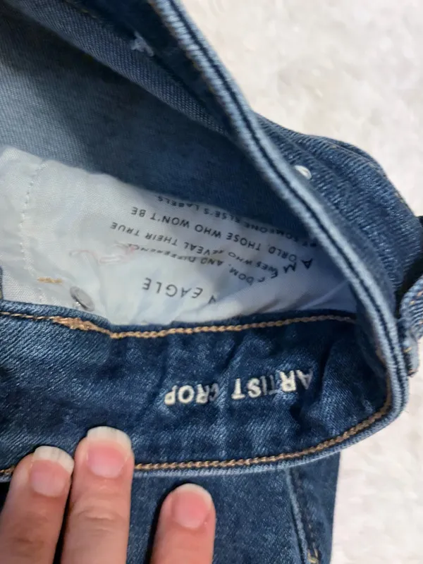 American Eagle Artist Crop Short Length Distressed Jeans size 6S - Image 5