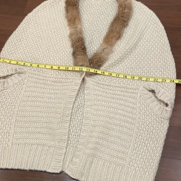 Vintage Fur Trim Cream Knitted cardigan - Image 4