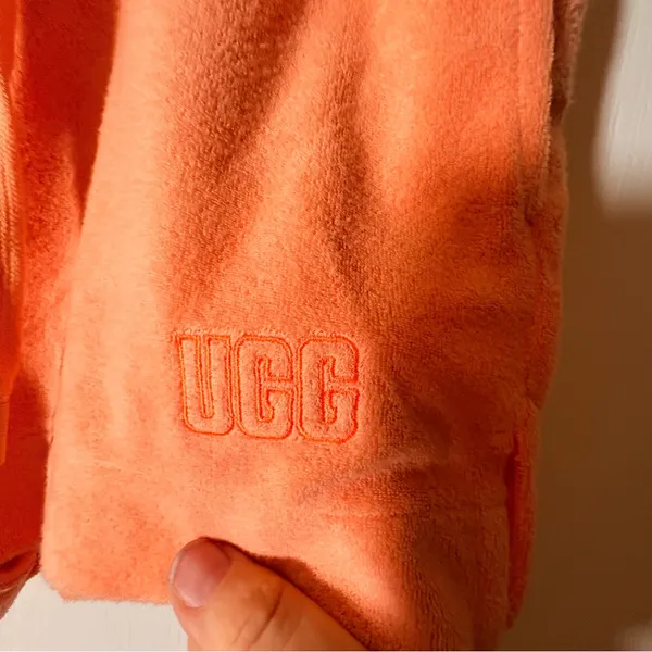 UGG Amiah Drawstring Shorts in a vibrant orange, NWT Sz XS. - Image 3