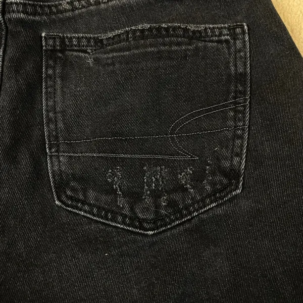 American Eagle Distressed Denim Shorts Womens 2 Black Frayed High Rise‎ Jean EUC - Image 3