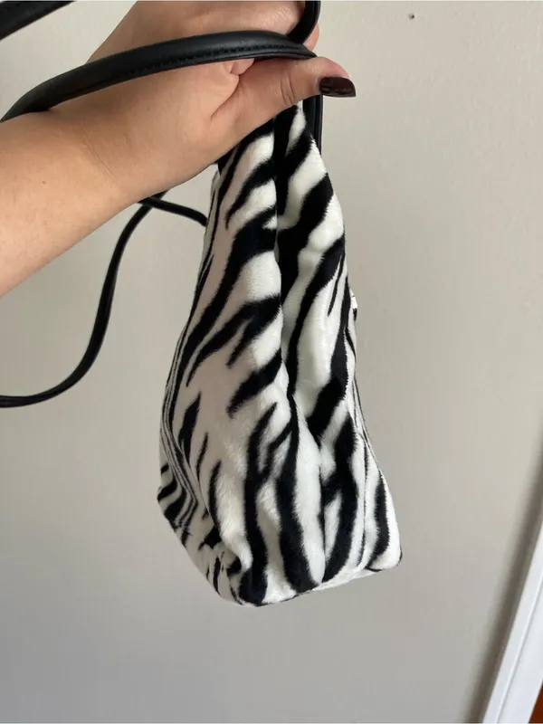 Nine West Black and White Zebra-Print Shoulder Bag - Image 6