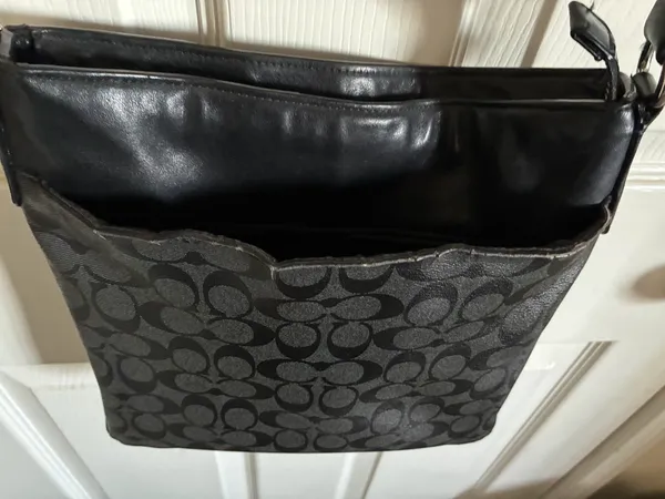 Coach Black and Charcoal Signature Crossbody Bag - Image 7