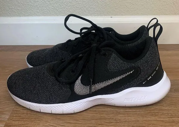 Nike Women’s Flex Experience Black Running Shoes - Image 4