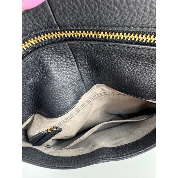 Vince Camuto Black Leather Crossbody Bag Flap Zipper Pocket‎ Adjustable Strap - Image 9