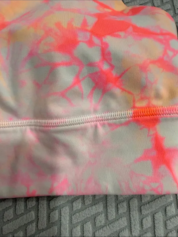 lululemon athletica Pink & Cream Tie-Dye High Neck Sports Energy Bra Size 8 - Image 6
