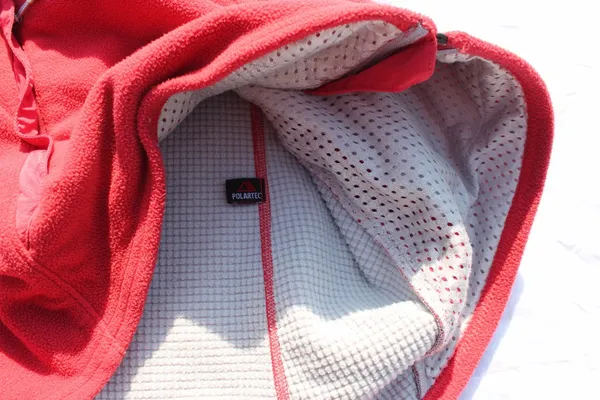 Patagonia Women's Red R2 Regulator Polartec Thermal Pro Fleece Vest - Image 6