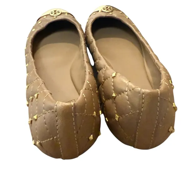 Tory Burch Kaitlin Taupe Gold Cap Toe Studded Medallion Slip On Ballet Flats 6.5 - Image 7