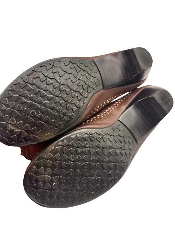 Bass Size 8m Brown Leather Slip-On Loafers Cutout Design Low Heel - Image 8