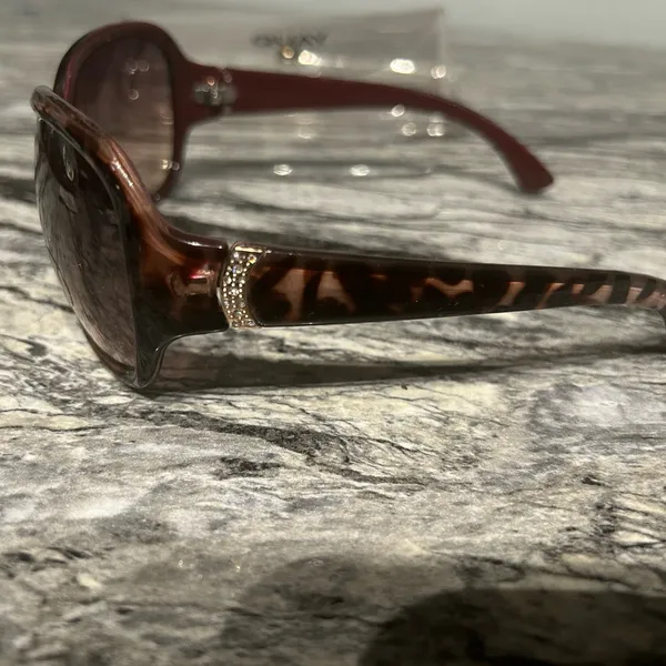 Fashion Brown Sunglasses - Image 5