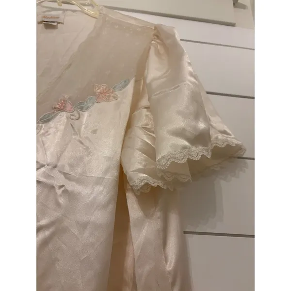 Barbizon Vintage Pale Cream Floral Embroidered‎ Elegant Lace Trim Long Robe 1X - Image 5