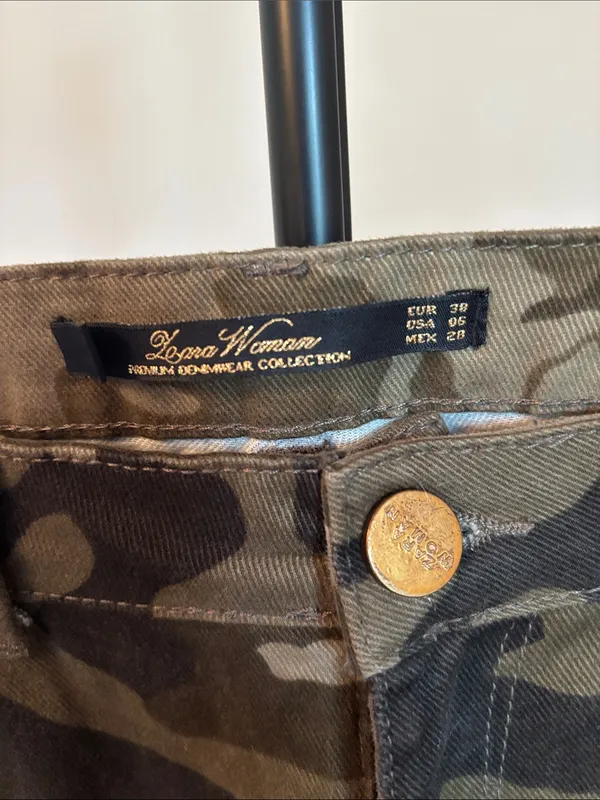 Zara Woman Premium Collection Olive and Dark Green Camo Skinny Jeans - Image 2
