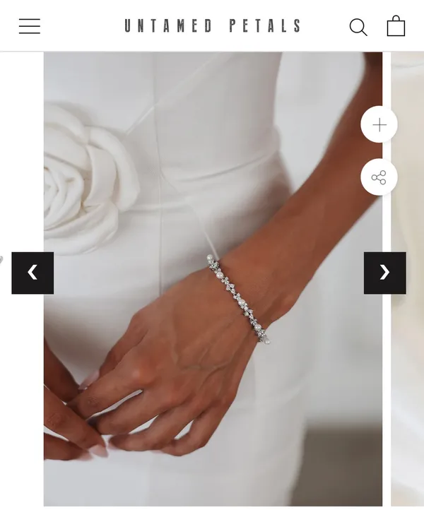 Untamed Petals Gold Bracelet - Image 2