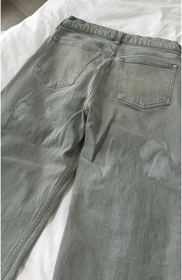 Abercrombie High Rise Barrel Jeans - Image 8