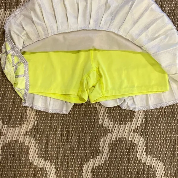 Lucky in love K – Swiss take a pleat tennis skort size small - Image 3