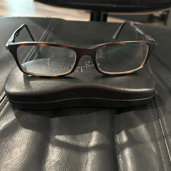 Ray-Ban Brown Frame Glasses frame and Ray Ban hard Case only - Image 9