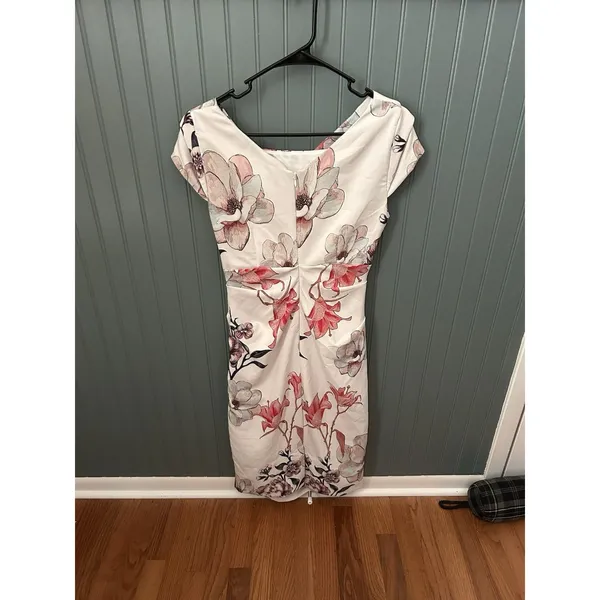 White House‎ Black Market White Lily Floral Print Cap Sleeve Dress Women’s Sz 6 - Image 4