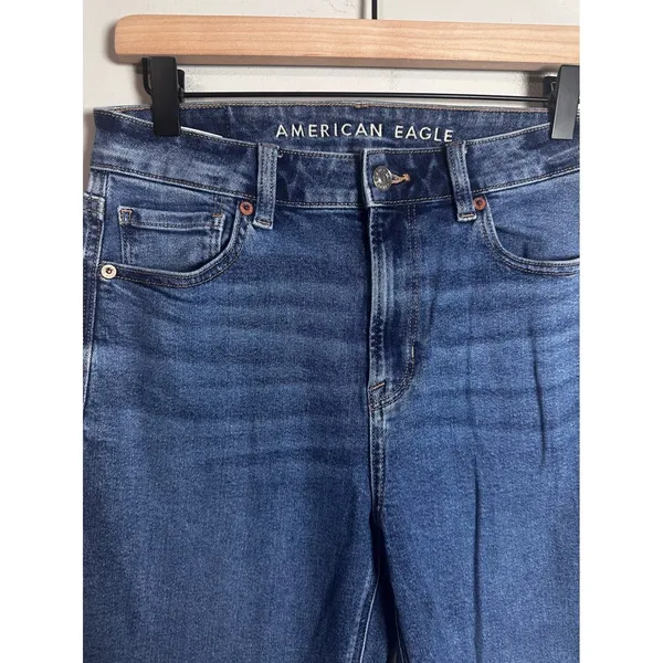 American Eagle Women Mom Jean High Rise Stretch Medium Wash Blue Size 4‎ Regular - Image 2