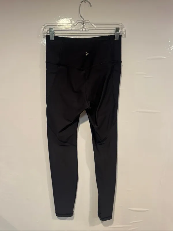 High-Waist Black‎ Athletic Old Navy pocket Leggings - Image 4