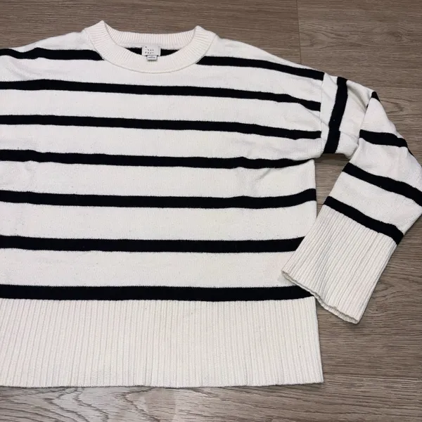 A New Day Women's Target Striped Sweater Size Medium - Image 9