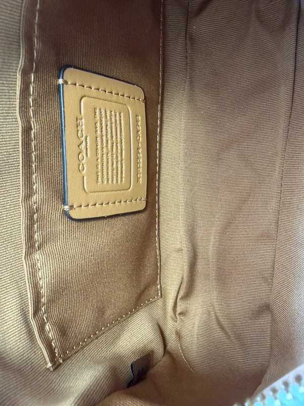 Coach Outlet Teri Shoulder Bag in Signature Canvas. - Image 4