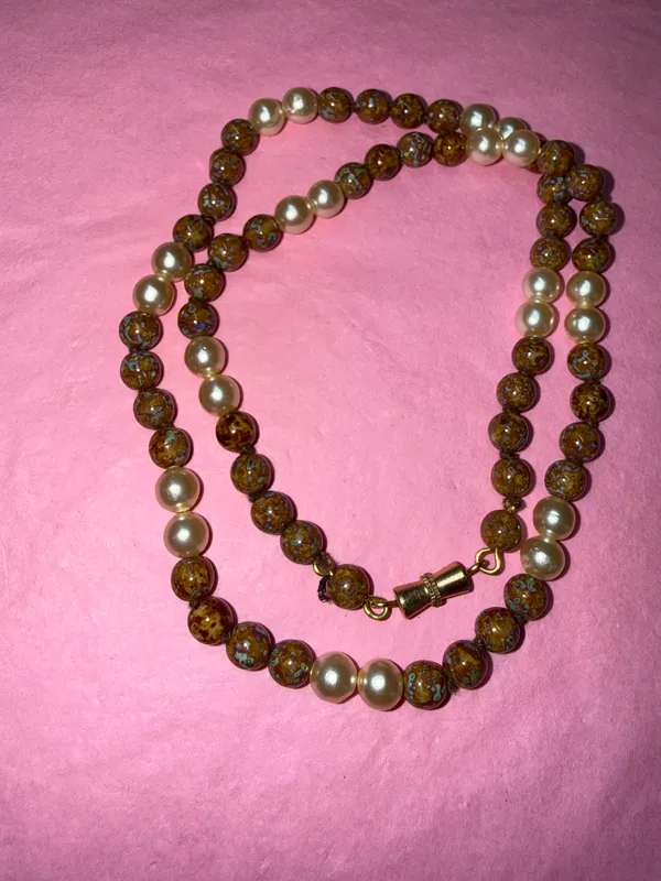 Glass Bead Necklace Brown - Image 3