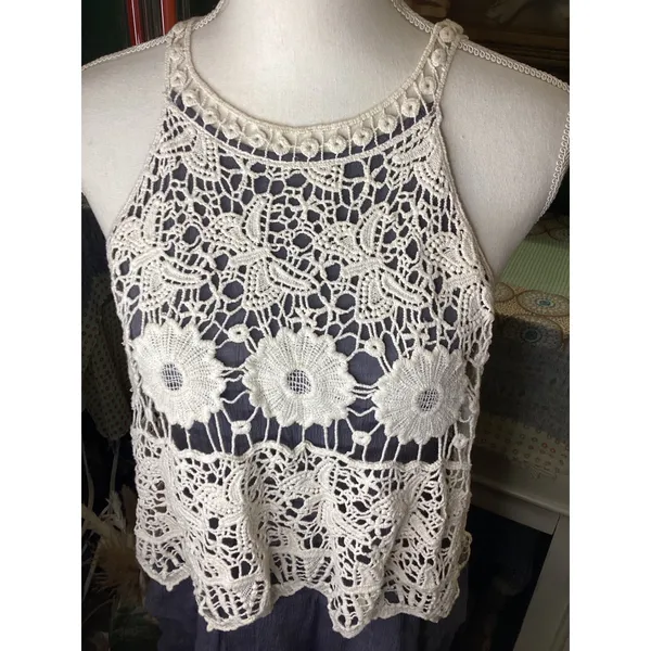 Entro Women Blue Tiered Ruffle Crochet Lace Halter Top T4462 Large - Image 2