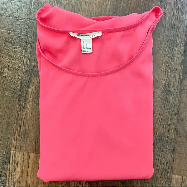 FOREVER 21 pink/coral top, size M - Image 3
