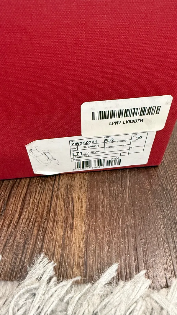 J Valentine Valentino Garavani Rockstud Sneakers sz 39 - Image 2