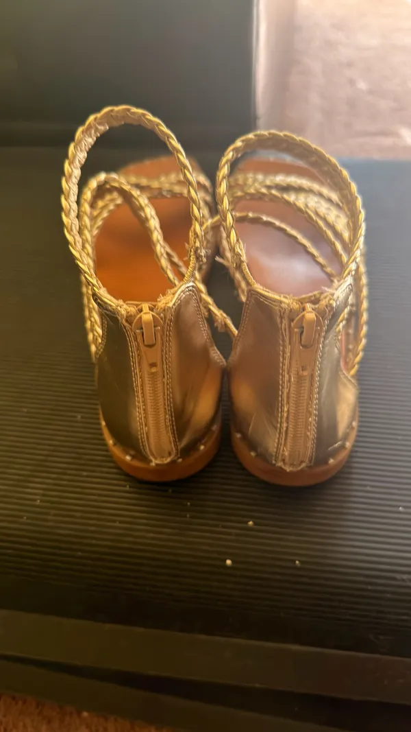 Steve Madden Strappy Gladiator Flat Sandals Gold Size 6.5 - Image 2
