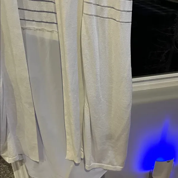 White Short Sleeve Kimono with sheer stripe - Image 4