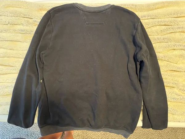 Calvin Klein Crewneck Sweatshirt - Image 3