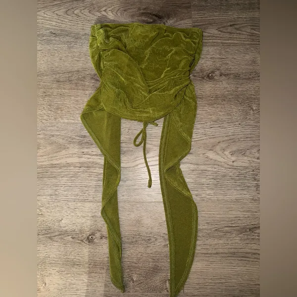 Princess Polly shimmery green top US4 - Image 5