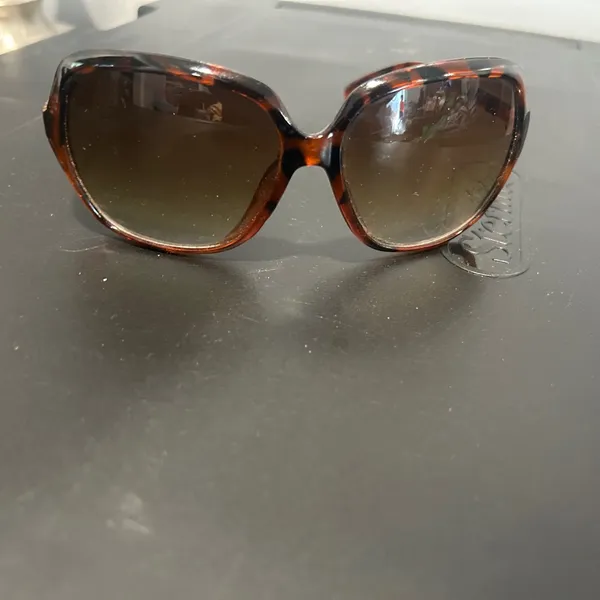 Tortoise Shell Sunglasses Brown - Image 12