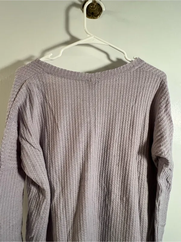 Aeropostale Women’s Size Medium V-Neck Thermal Top‎ Light Purple Lavender Waffle - Image 7
