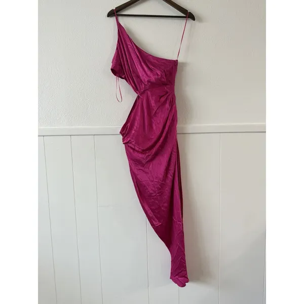 ASTR the Label L / Fuchsia One Shoulder Cutout Midi Dress - Image 10
