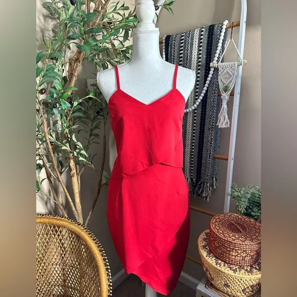 Elliatt x Revolve Red Cutout Asymmetrical Mini Dress Size S Valentine’s - Image 4