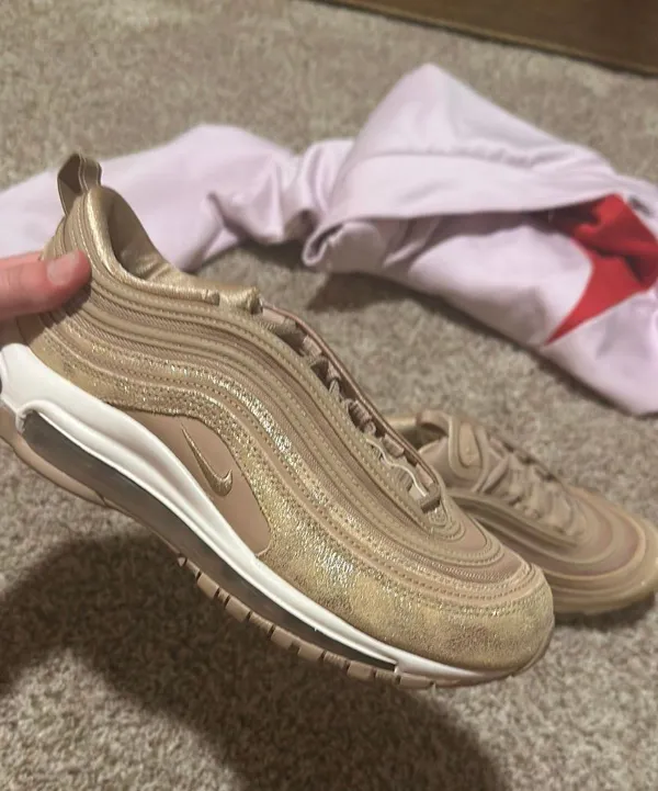 Nike Air Max Shoes - Image 3