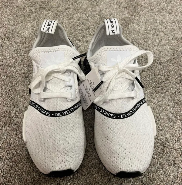 3 Stripes Sneakers - Image 4