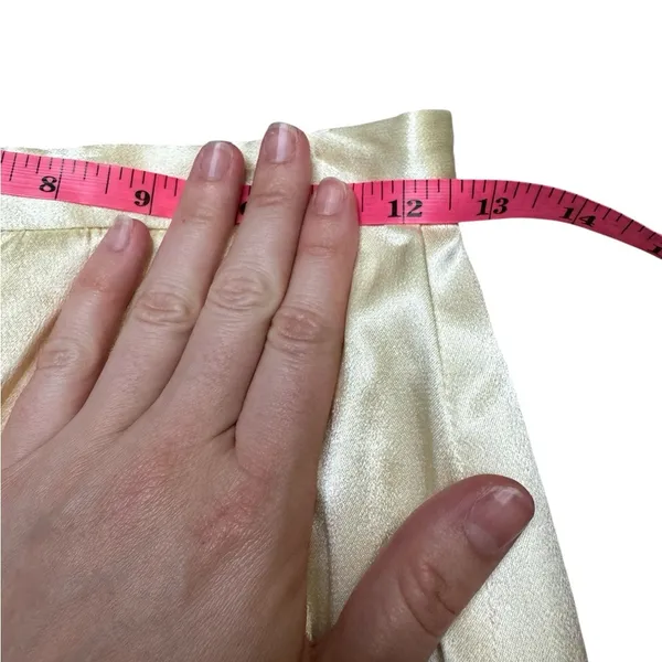 ✨ Vintage Betty Hanson Satin Midi Skirt‎ XS Cream White Slip Style ✨ - Image 4