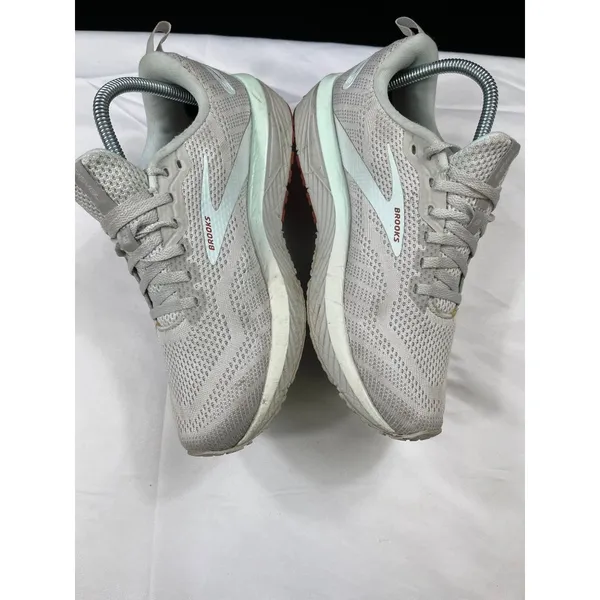 Brooks Womens Gray White Revel 6 Running Shoes Size 9.5 Sku 7455 - Image 2