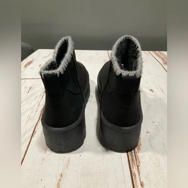 Nwot Pazzle Slip On‎ Slippers Platform Sole Faux Fur Lining Booties - Image 3