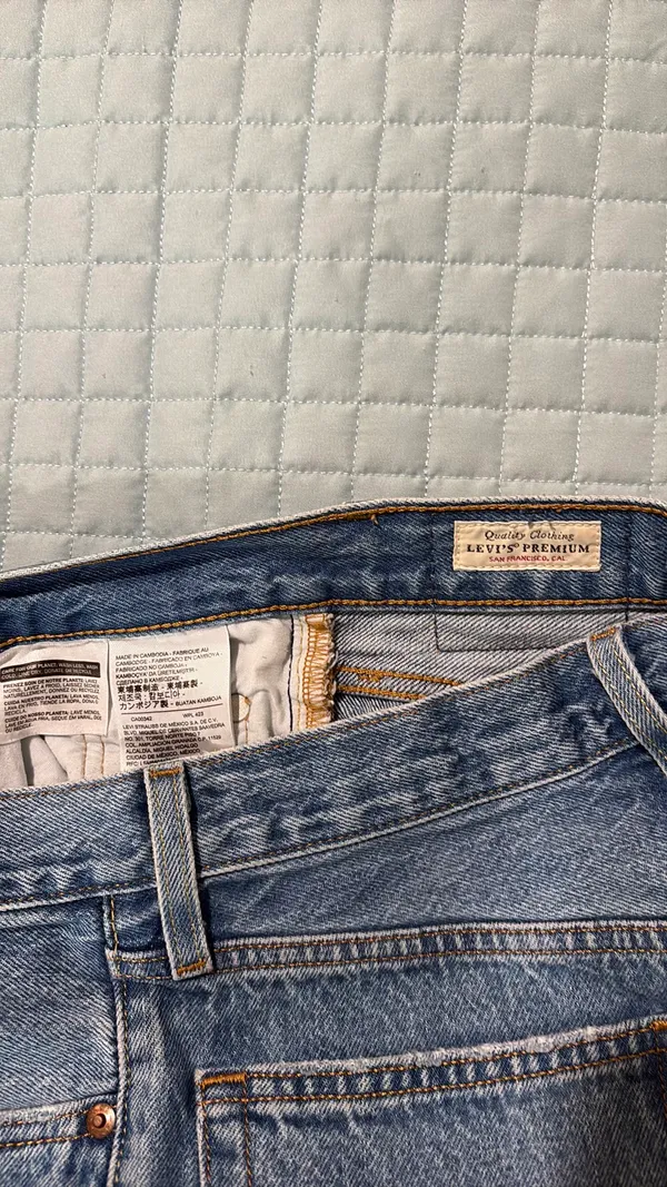 Levi’s Distressed Jeans 501 - Image 2