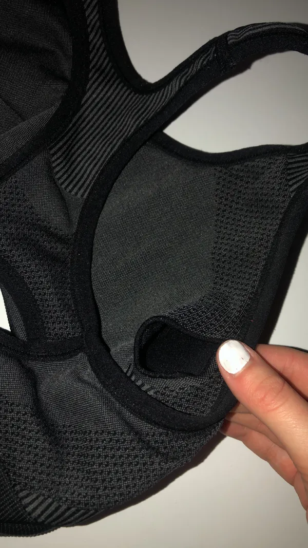 Puma Sport Bra Size Small - Image 4