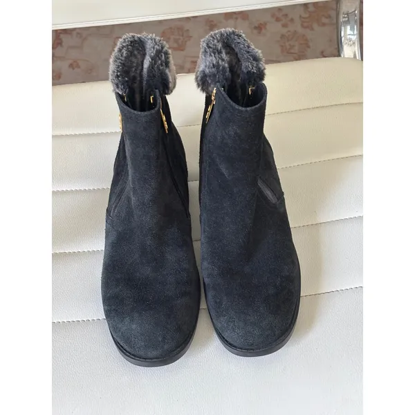 Cole Haan Waterproof Black‎ Suede Faux Fur Trim Ankle Boots W04744 womens 8b - Image 3