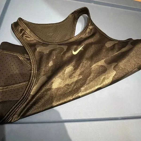 Nike Black Camouflage Pull Over sports bra medium Activewear Yoga Running #1200 - Image 3