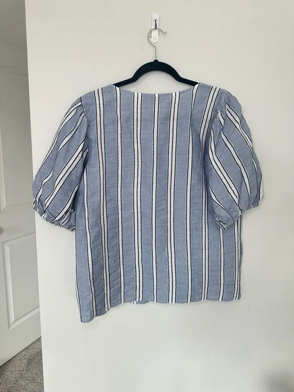 100% Cotton Loft Button Front Top Size L Blue White Striped Short Puff Sleeve Bl - Image 6