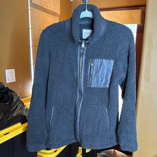 Abercrombie & Fitch Soft A&F Leather Trim Sherpa Fleece Jacket Size Small - Image 4