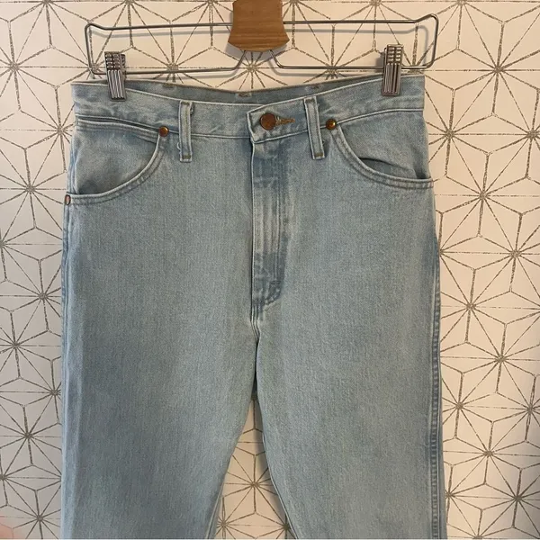 Wrangler Light Wash High Rise Straight Fit Jeans - Image 2