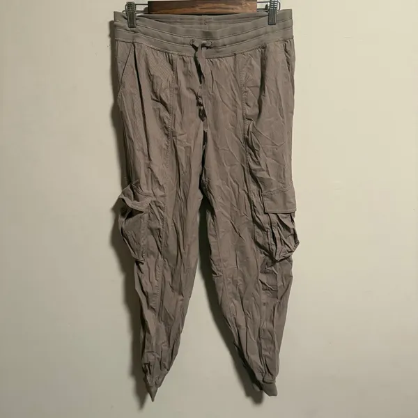 Lululemon Dance Studio Relaxed Fit Mid Rise Cargo Jogger Taupetastic Size Medium - Image 3
